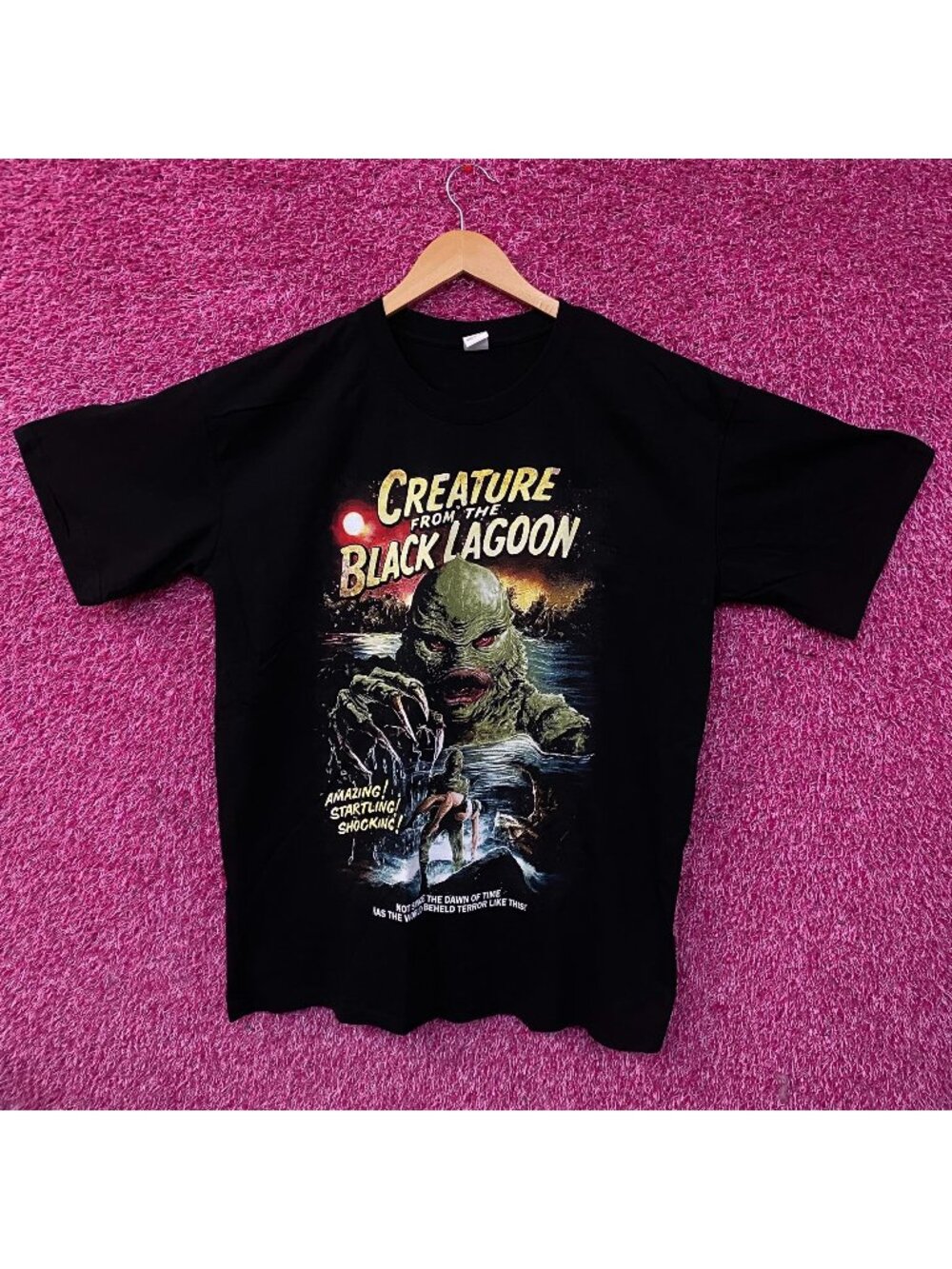 Creature from the Black Lagoon Movie Poster Graphic T-Shirt XL